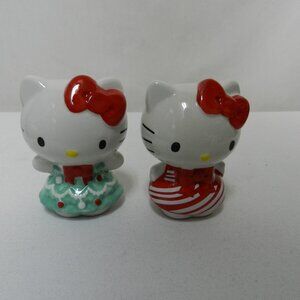 Sanrio Hello Kitty Sanrio Christmas Salt and Pepper Shaker Set Ceramic 3" NEW